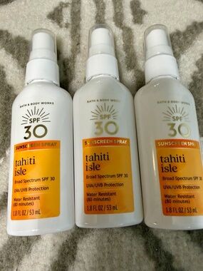 Bath & Body Works Tahiti Isle Sunscreen Spray - White & Orange